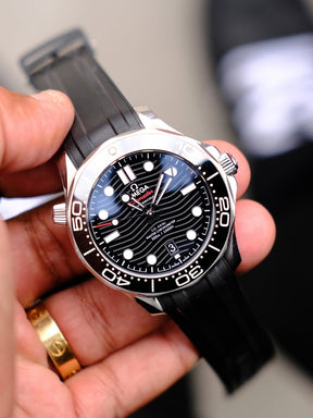 OMEGA SEAMASTER DIVER 300
